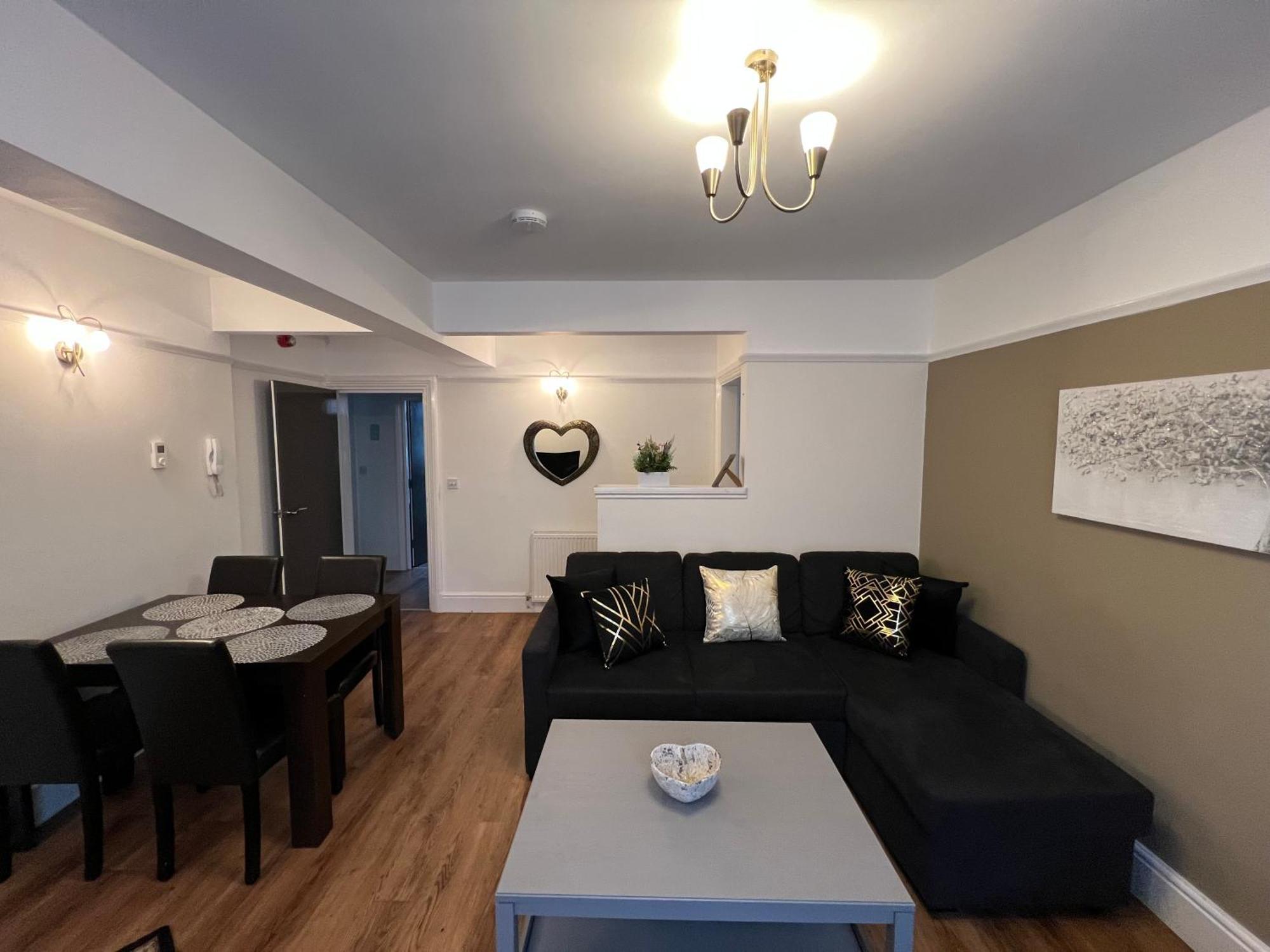 Large Family-Friendly 2Bd Glastonbury Retreat, Sleeps 5 Εξωτερικό φωτογραφία