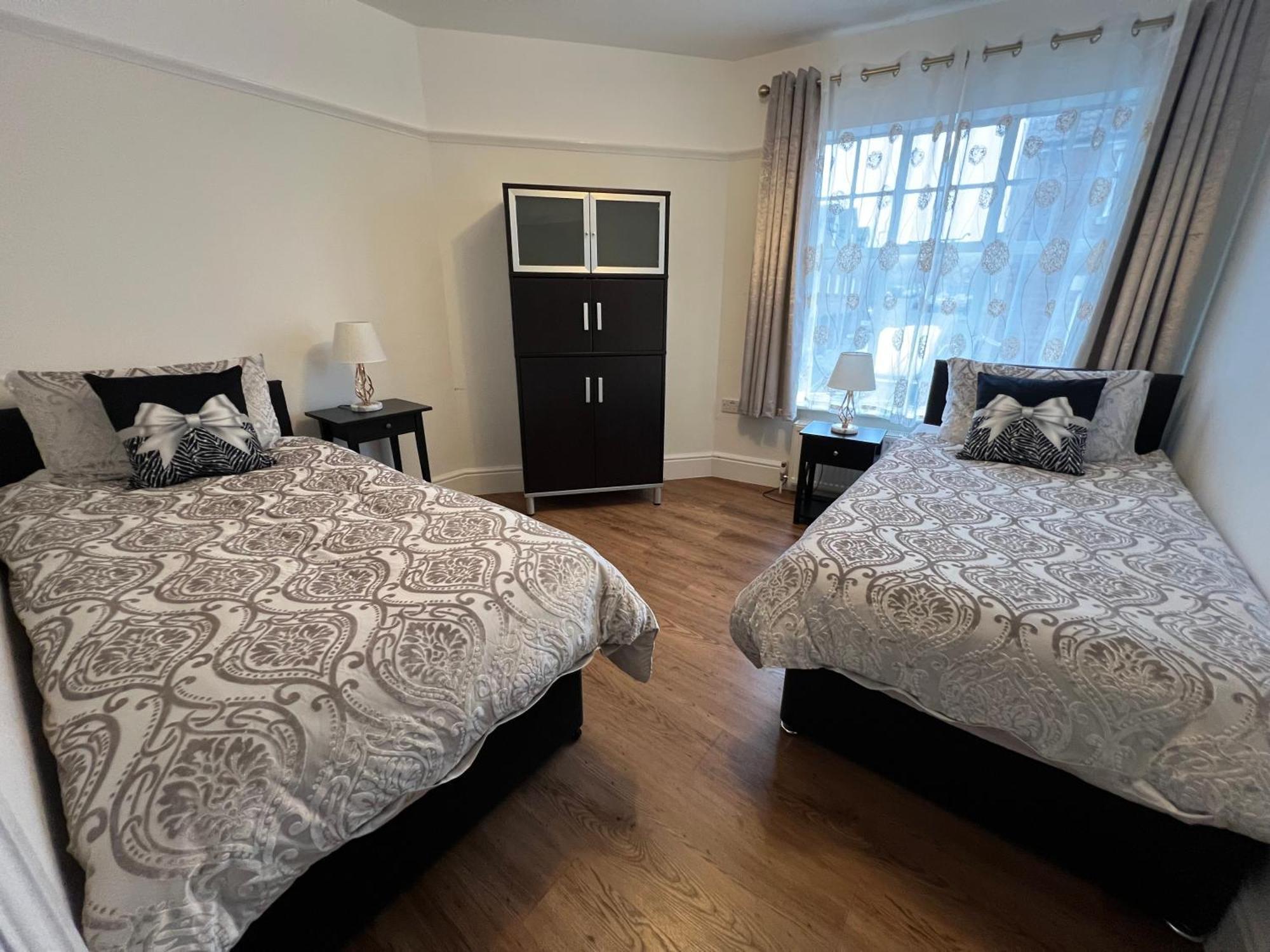 Large Family-Friendly 2Bd Glastonbury Retreat, Sleeps 5 Εξωτερικό φωτογραφία