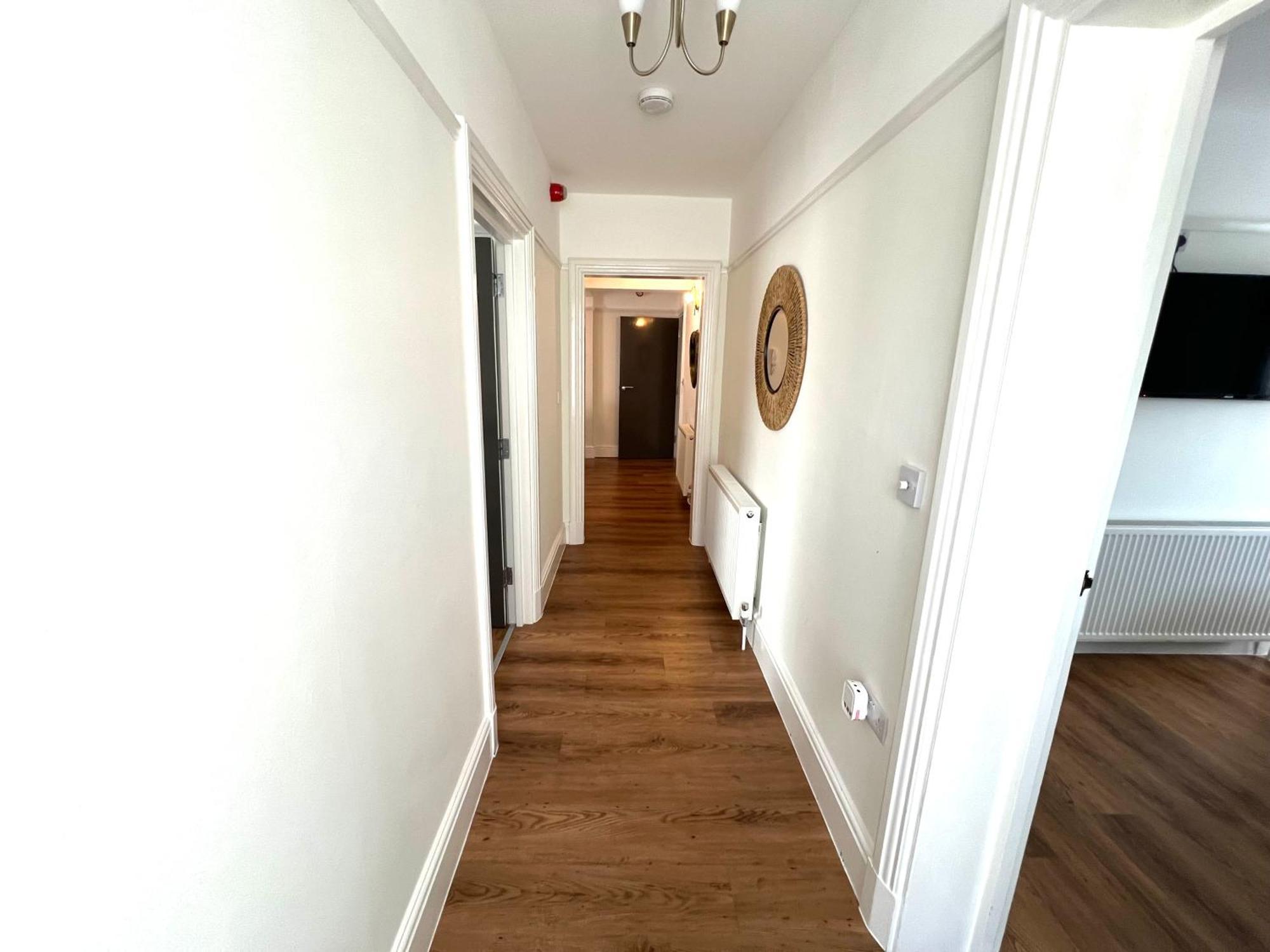 Large Family-Friendly 2Bd Glastonbury Retreat, Sleeps 5 Εξωτερικό φωτογραφία