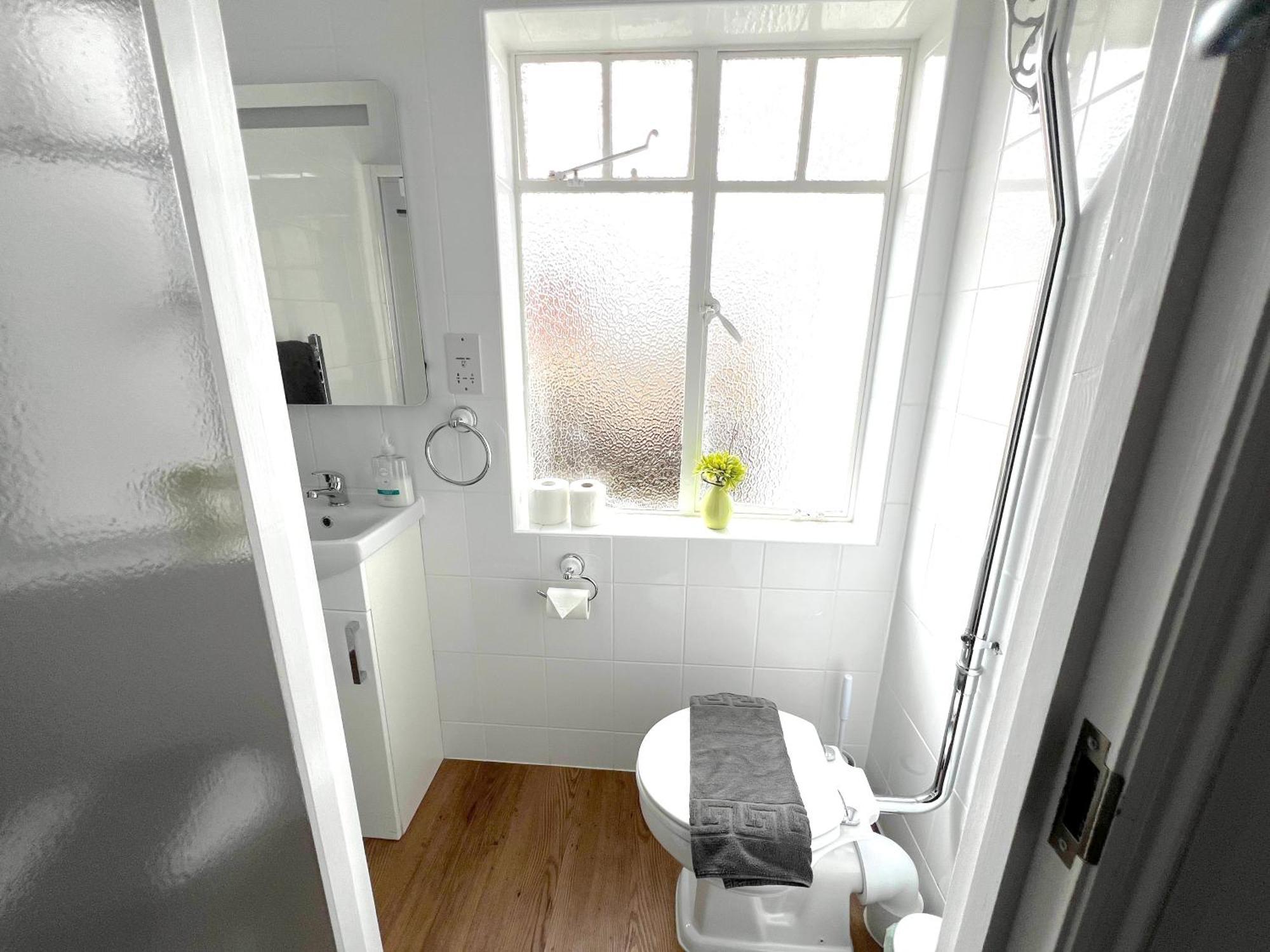 Large Family-Friendly 2Bd Glastonbury Retreat, Sleeps 5 Εξωτερικό φωτογραφία