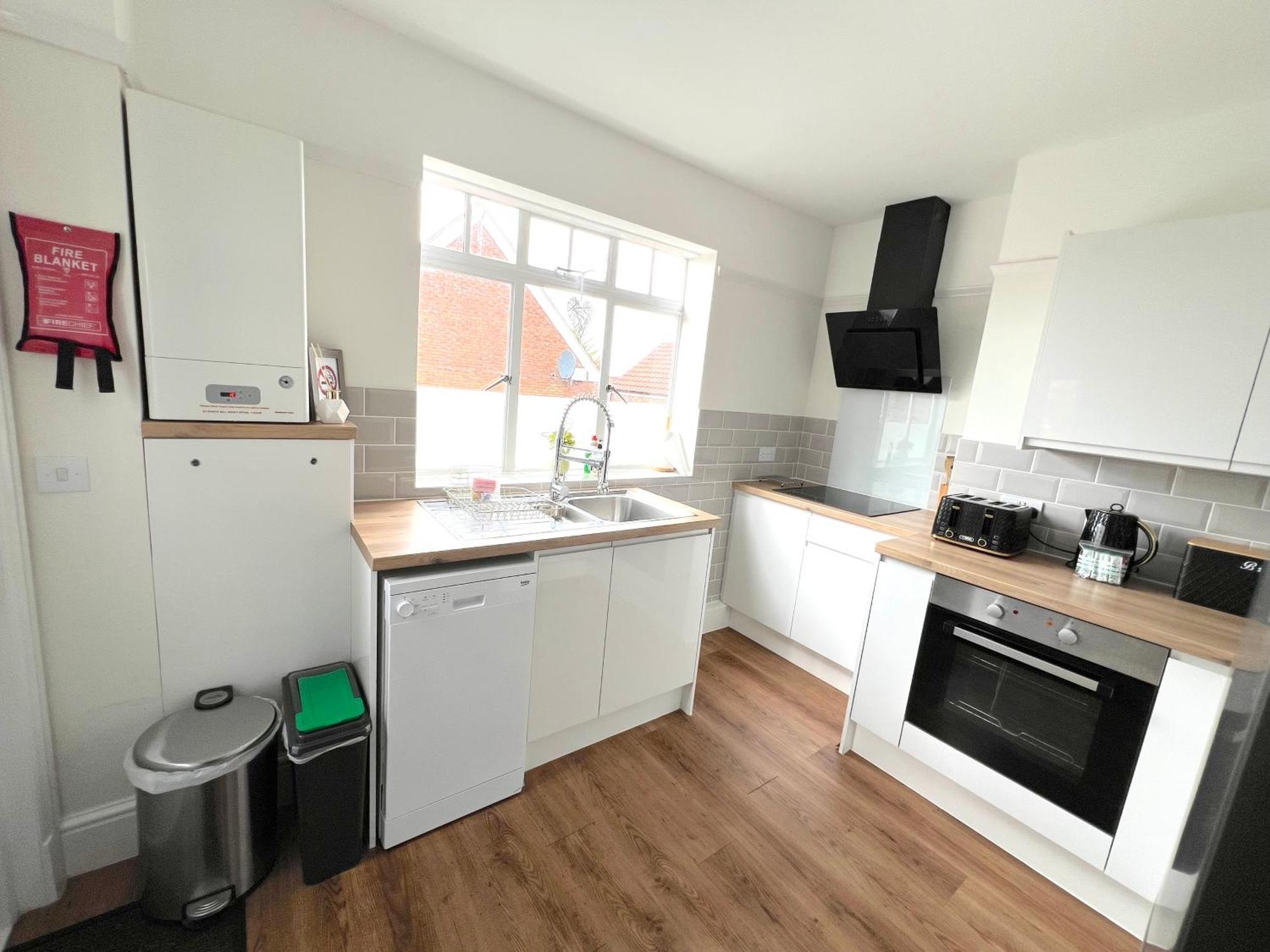 Large Family-Friendly 2Bd Glastonbury Retreat, Sleeps 5 Εξωτερικό φωτογραφία